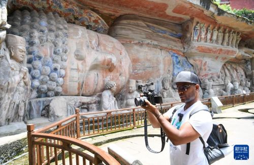 中国游体验再升级，外国游客点赞景区管理“很City”